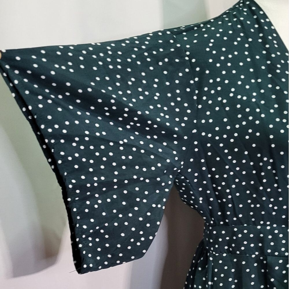 Eleter Women's NWOT Green Polka Dot Tie-Front Short Sleeve Midi Dress Sz Medium - Picture 7 of 13